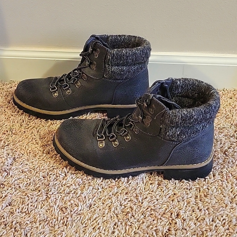 Boots - Picture 2 of 5